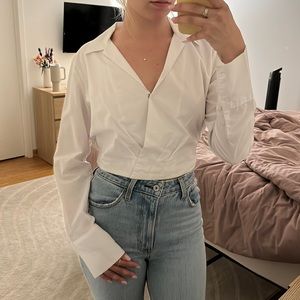Cropped Abercrombie white collared top